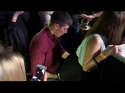 ❤️ Tinuod nga sekso sa usa ka nightclub sa Russia. Ang 18-anyos nga Ruso nga babaye sa anus ug puwerta nakighilawas sa usa ka nightclub ❌ Sex video sa ceb.xxxdeutschepornos.ru ﹏